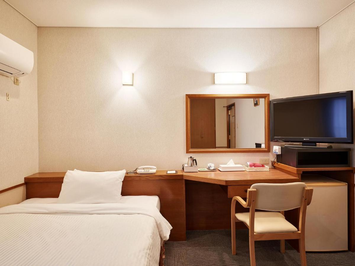 Crown Hotel Okinawa Exterior photo