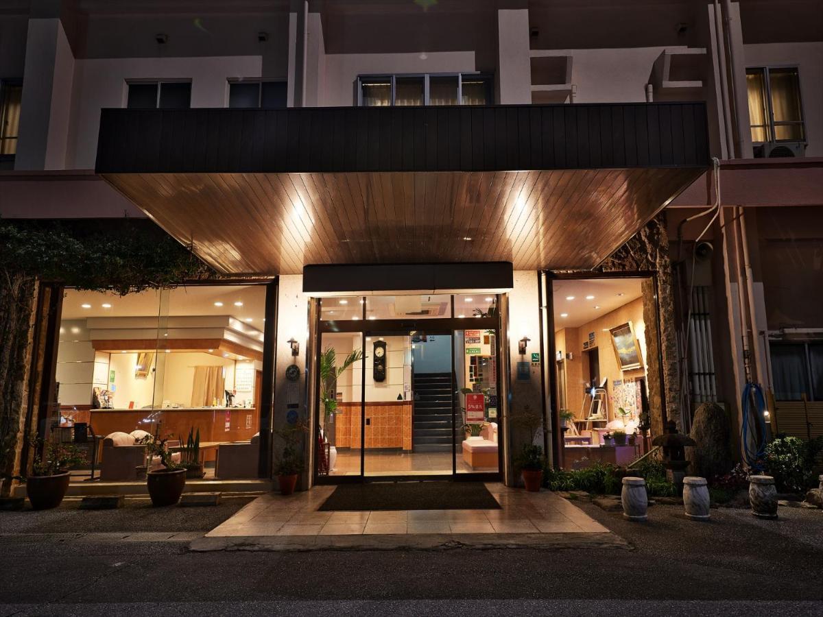 Crown Hotel Okinawa Exterior photo
